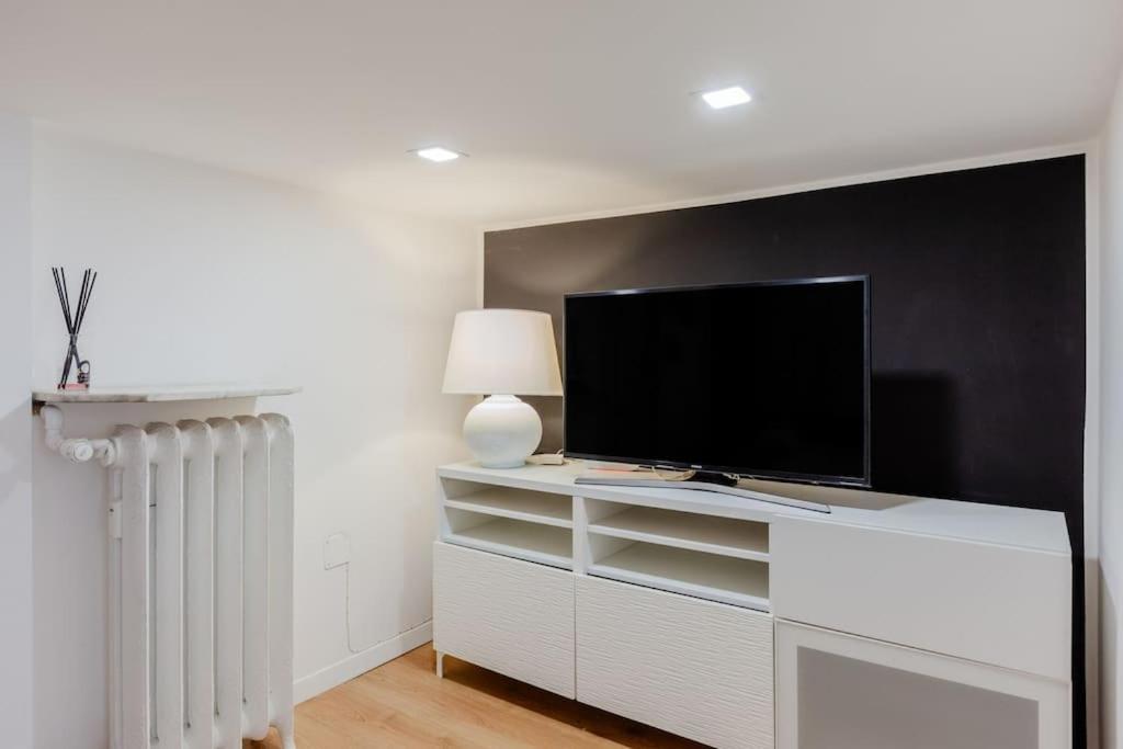 Apartment Navigli Loft Self Check-in, Wi-fi & A/c